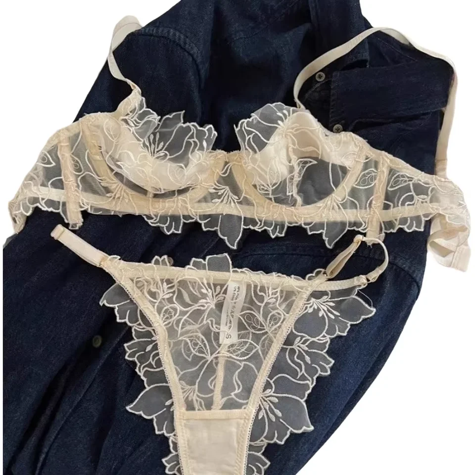 Sexy Lace Lightweight Bra Set Soft Underwire for Lift and Support Prevents Sagging Exquisite Embroidered Lingerie Two-Piece Set