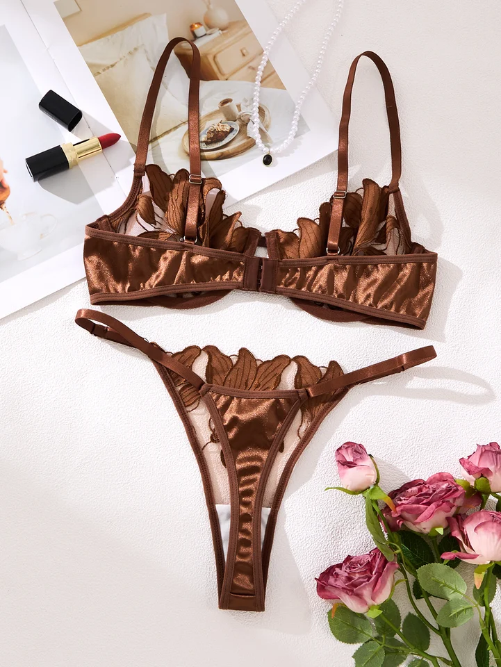 Embroidered Print Pajama Set - A Set Featuring A Floral Design Suitable for Women, A Sexy Bra - Image 2